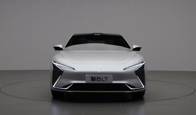 智己汽车成功完成首轮市场化融资 投后估值约300亿元