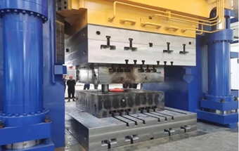 300MN 模锻液压机热试成功！