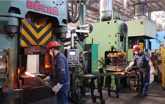 中一精锻首批非连杆锻件顺利出口欧洲！