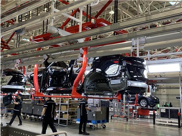 带你走进特斯拉超级工厂！